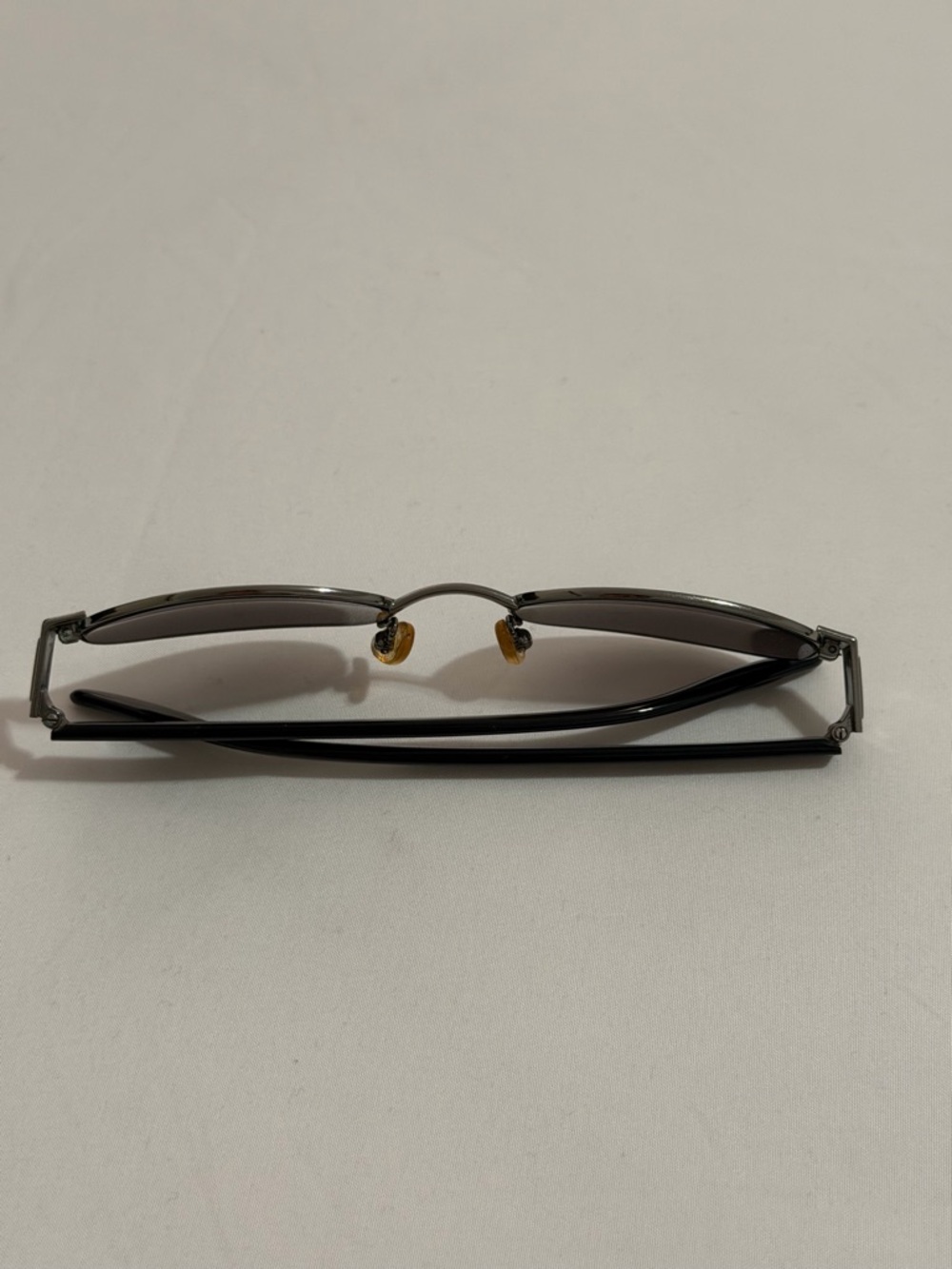 Vintage Gucci Women’s Oval Black Lens Metal Sunglasses - Picture 8 of 10